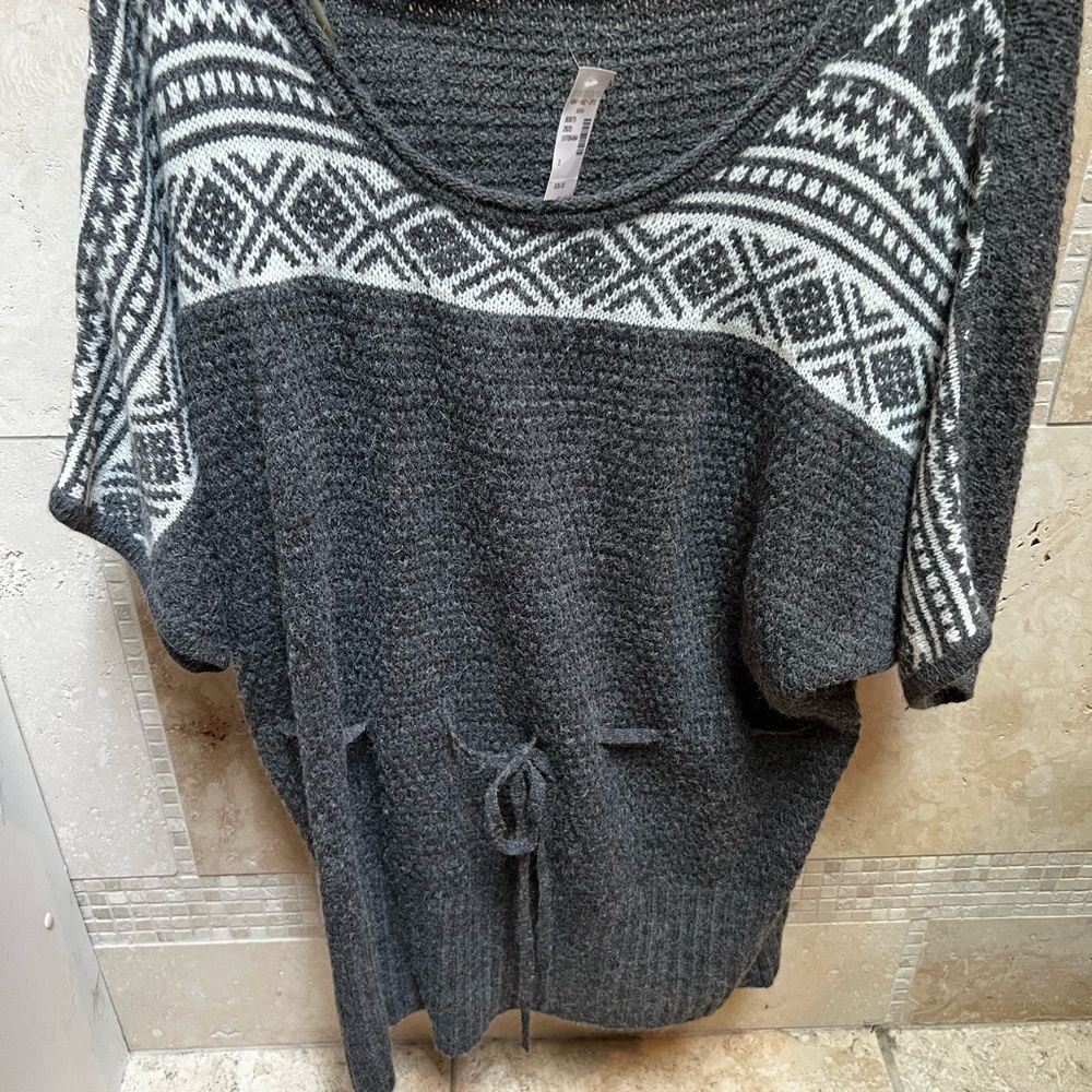 NWT Maurice’s short sleeve sweater with tie.